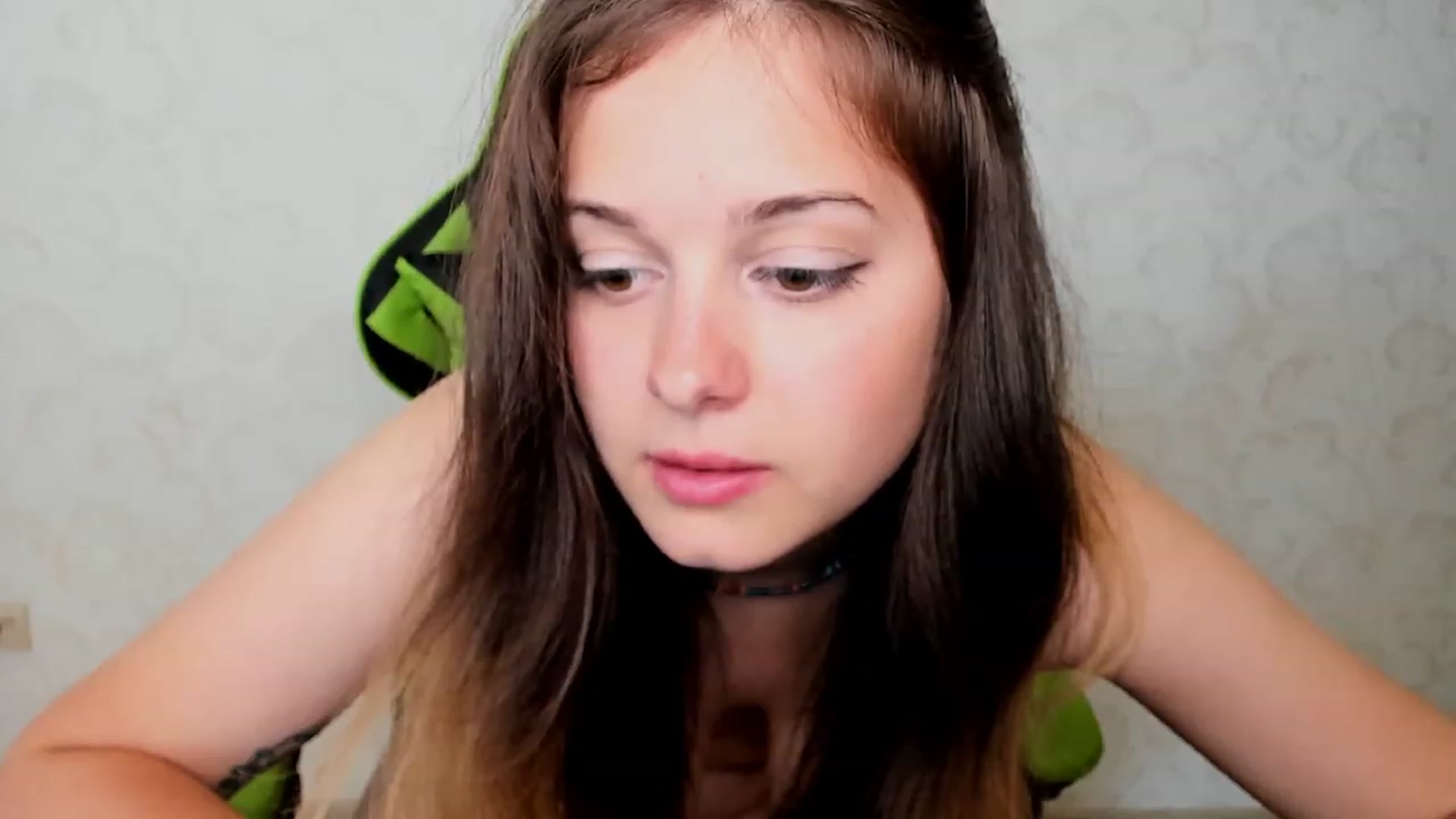 Gallery image thumbnail from Oladushek18's myfreecams stream on, 07/31/2023, 12:50 image 2 of 20