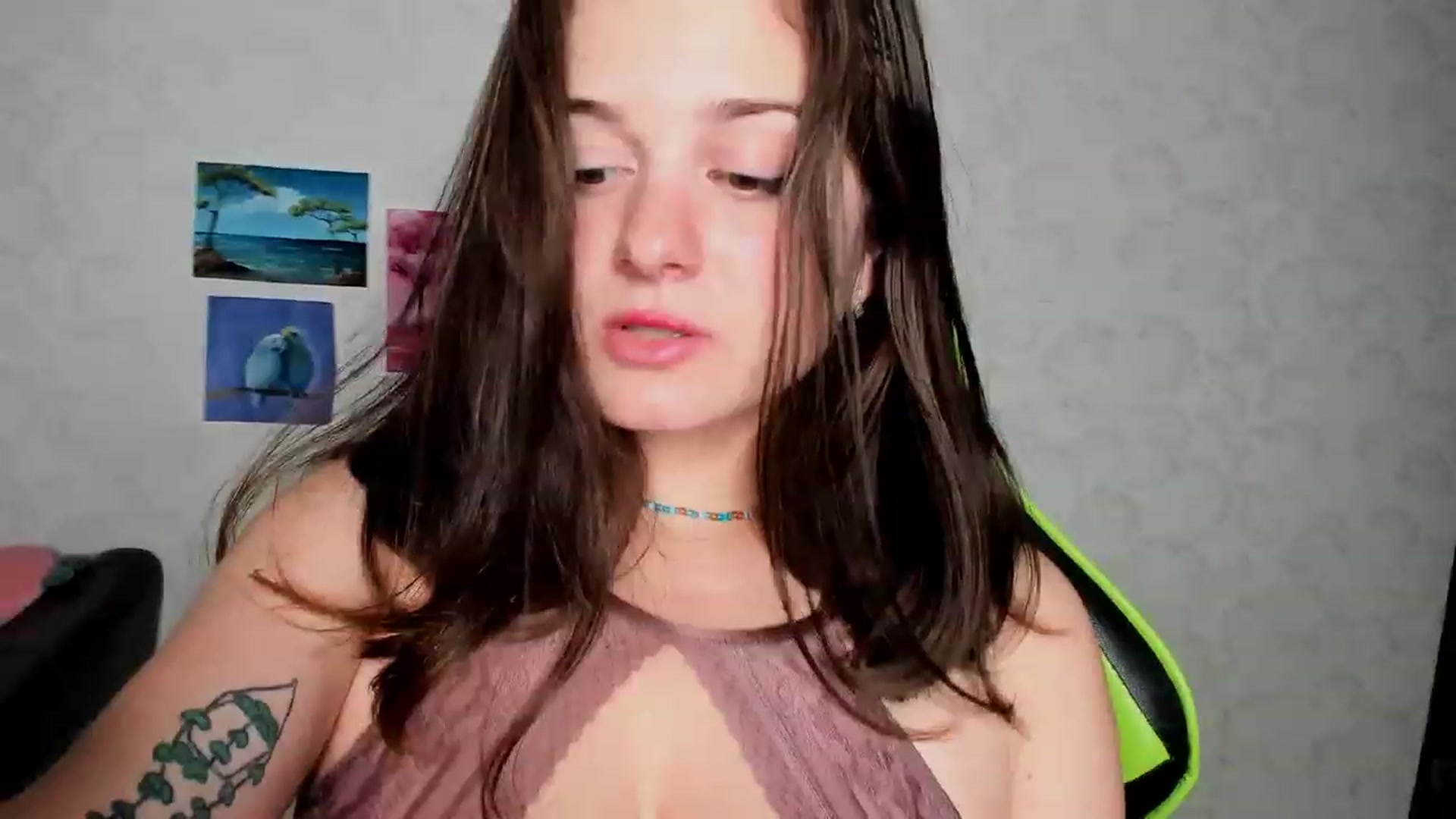 Gallery image thumbnail from Oladushek18's myfreecams stream on, 12/25/2023, 23:35 image 5 of 20