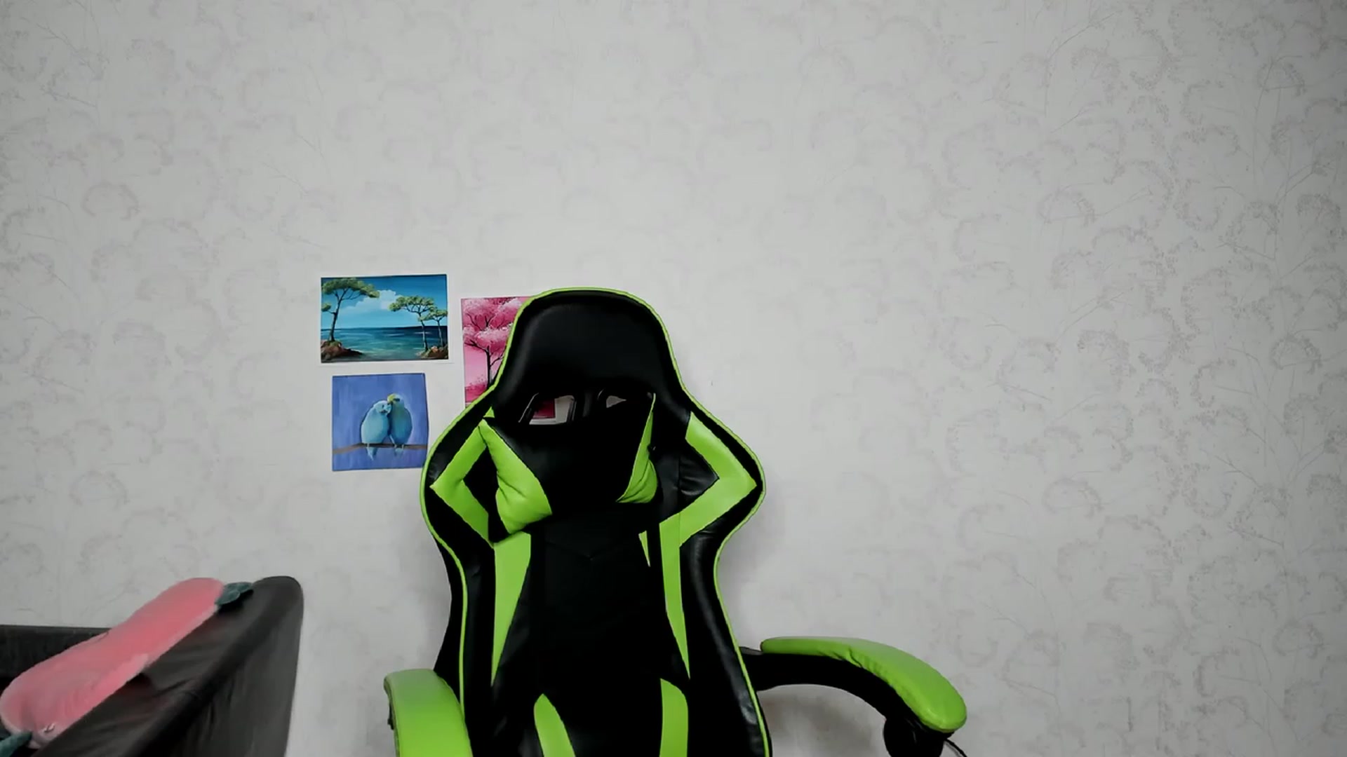 Gallery image thumbnail from Oladushek18's myfreecams stream on, 12/25/2023, 23:35 image 18 of 20