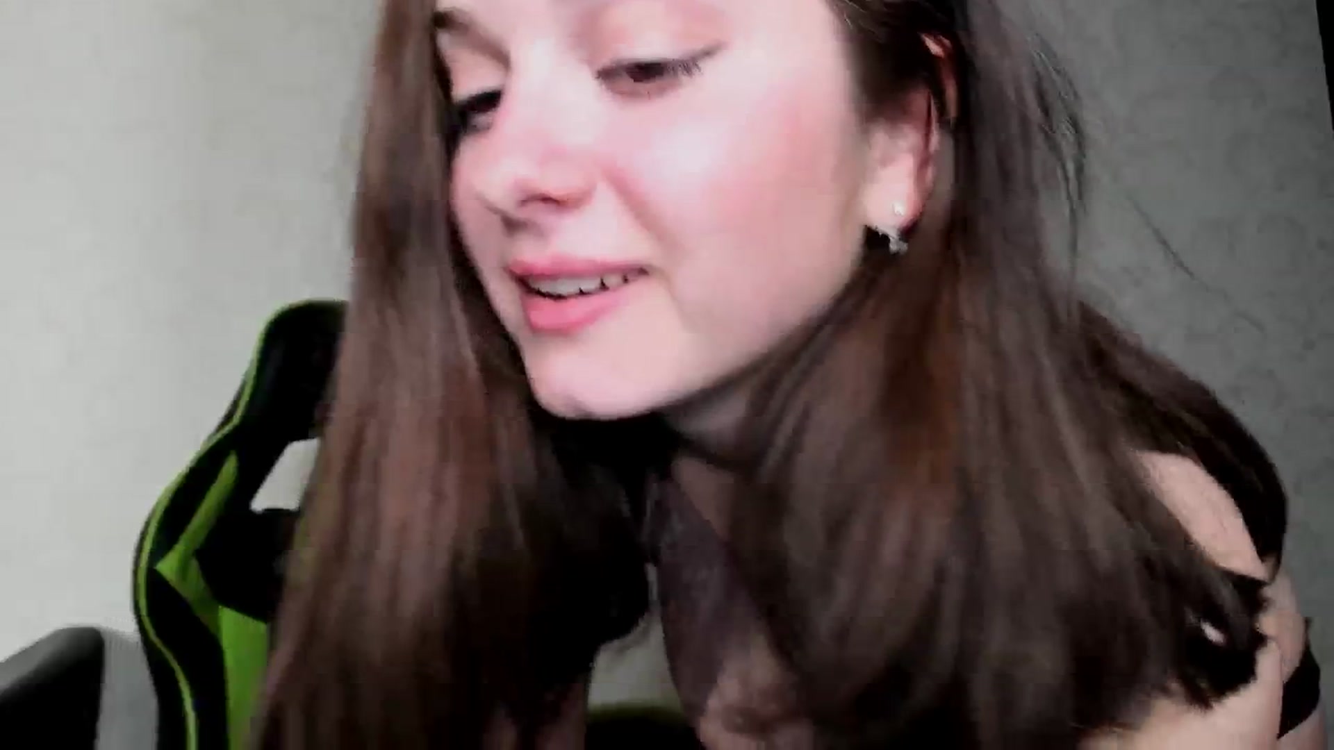 Gallery image thumbnail from Oladushek18's myfreecams stream on, 07/16/2024, 16:19 image 17 of 20