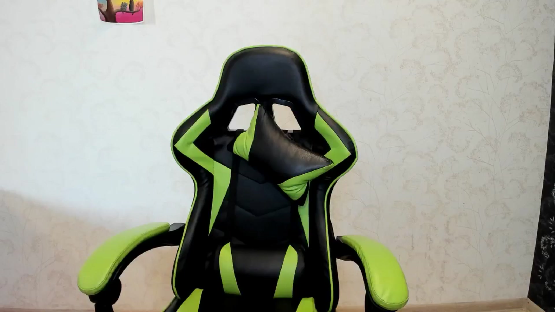 Gallery image thumbnail from Oladushek18's myfreecams stream on, 08/16/2024, 11:38 image 6 of 20