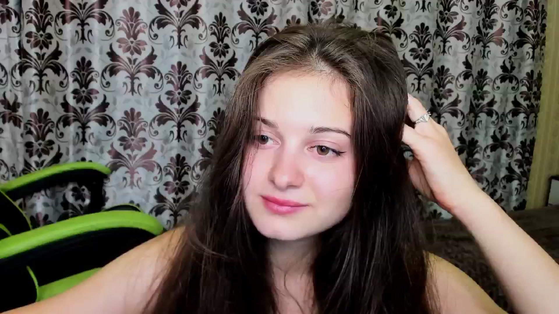 Gallery image thumbnail from Oladushek18's myfreecams stream on, 12/27/2024, 13:58 image 3 of 20
