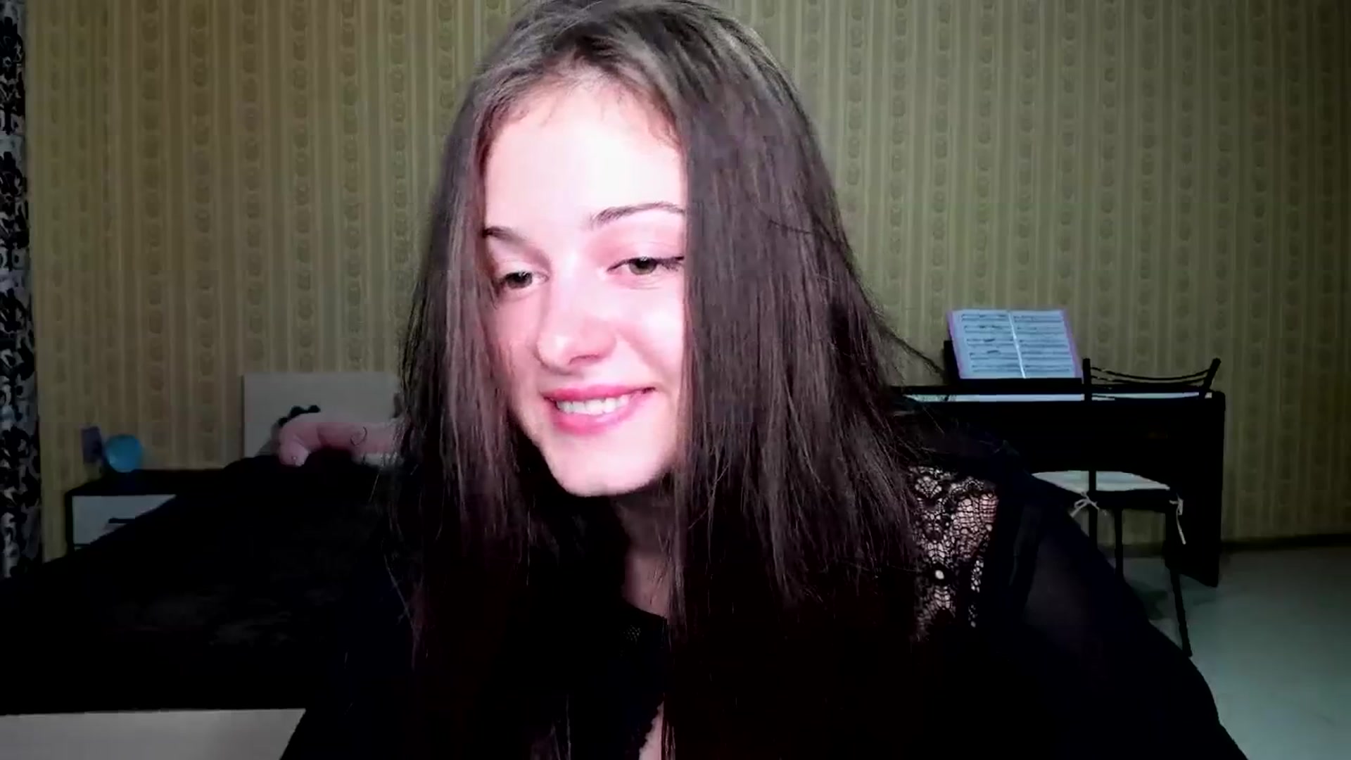 Gallery image thumbnail from Oladushek18's myfreecams stream on, 12/30/2024, 10:37 image 19 of 20