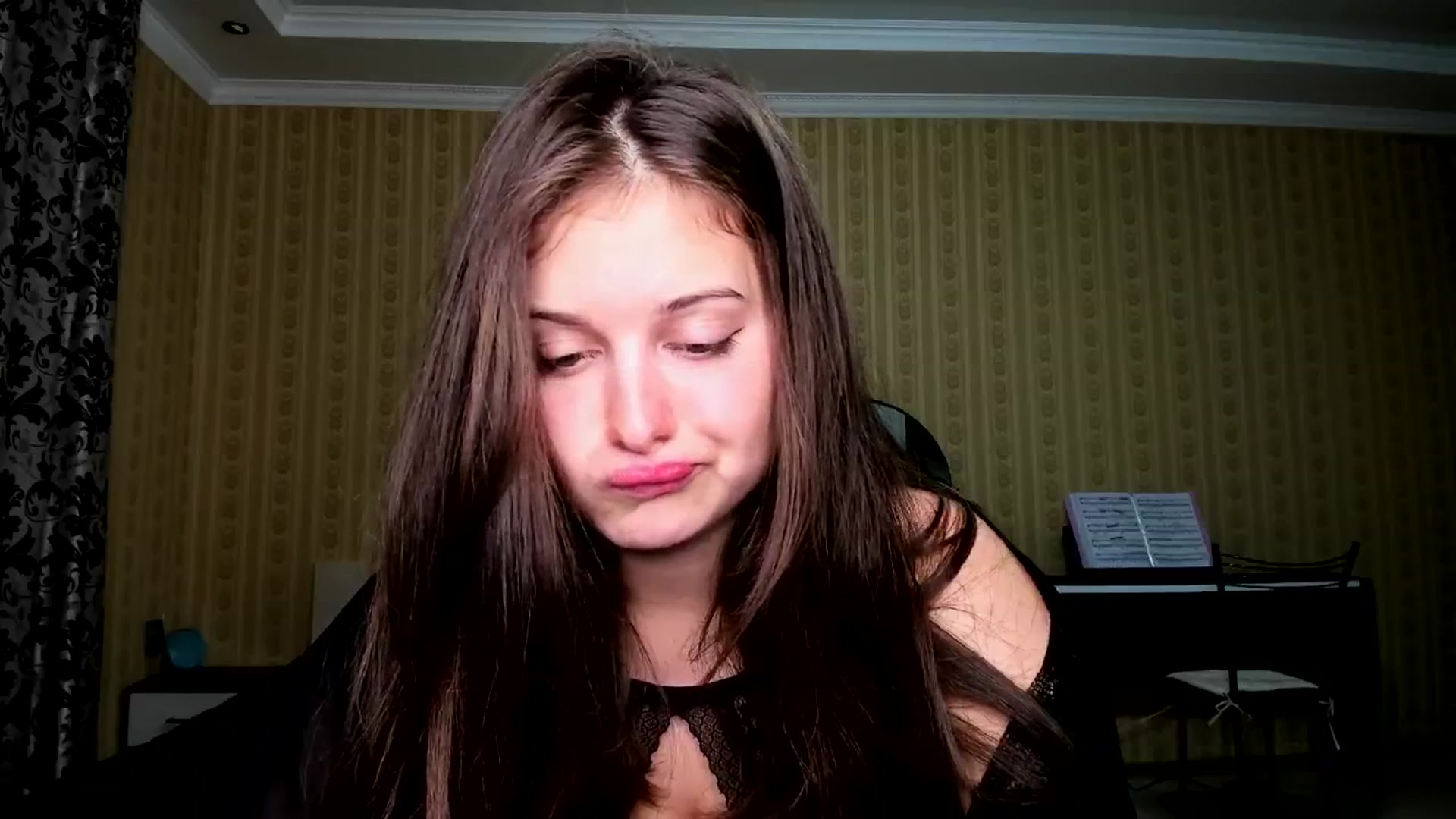 Gallery image thumbnail from Oladushek18's myfreecams stream on, 12/30/2024, 11:45 image 20 of 20