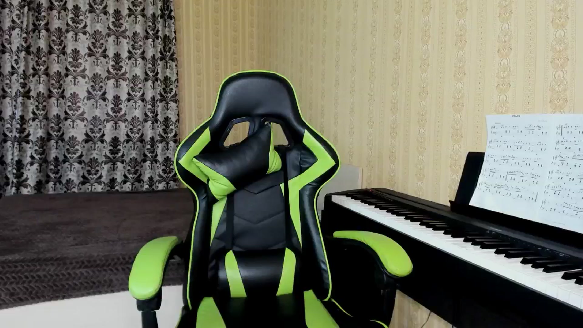 Gallery image thumbnail from Oladushek18's myfreecams stream on, 03/30/2025, 13:44 image 5 of 20