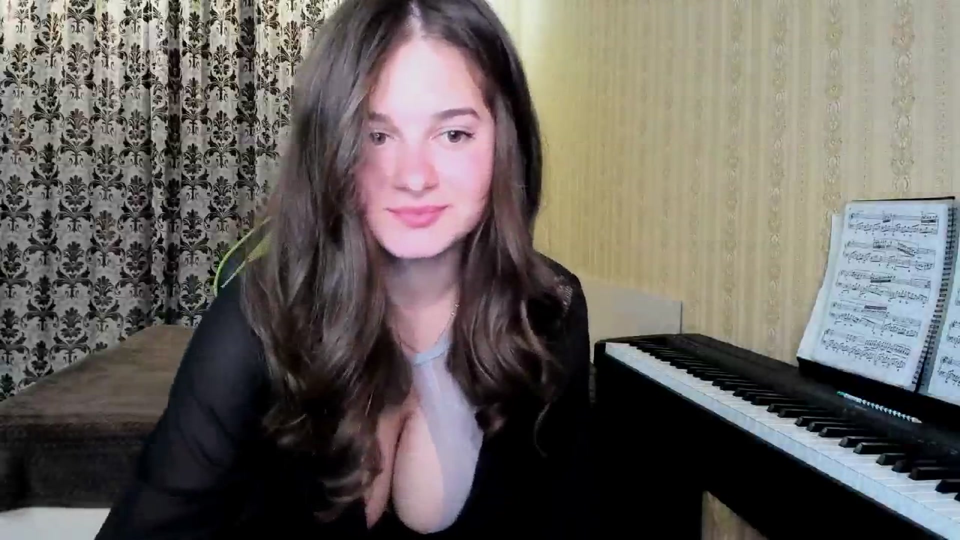 Gallery image thumbnail from Oladushek18's myfreecams stream on, 04/09/2025, 16:36 image 19 of 20