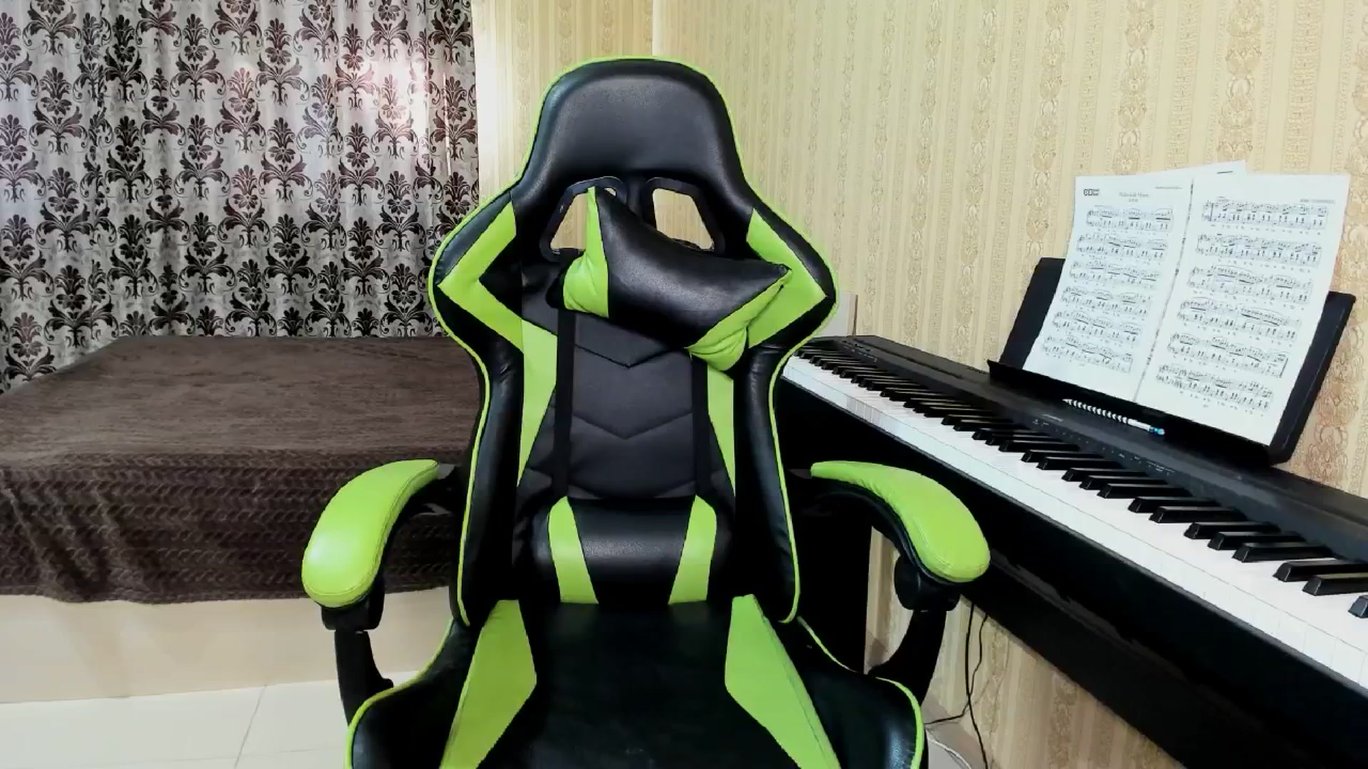 Gallery image thumbnail from Oladushek18's myfreecams stream on, 04/12/2025, 14:23 image 3 of 20