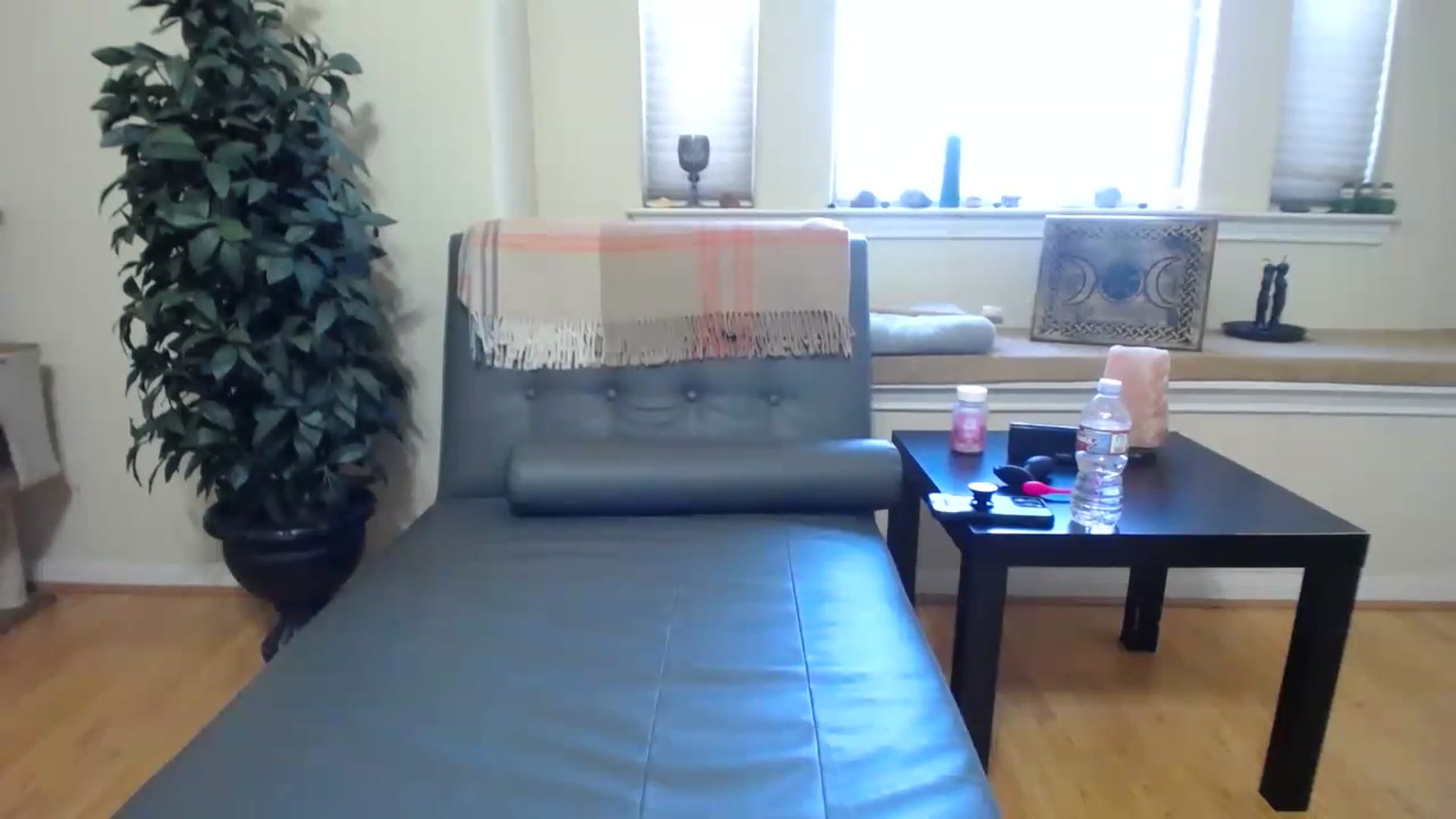 Gallery image thumbnail from OldFatHawaiin's myfreecams stream on, 08/05/2023, 19:44 image 6 of 20
