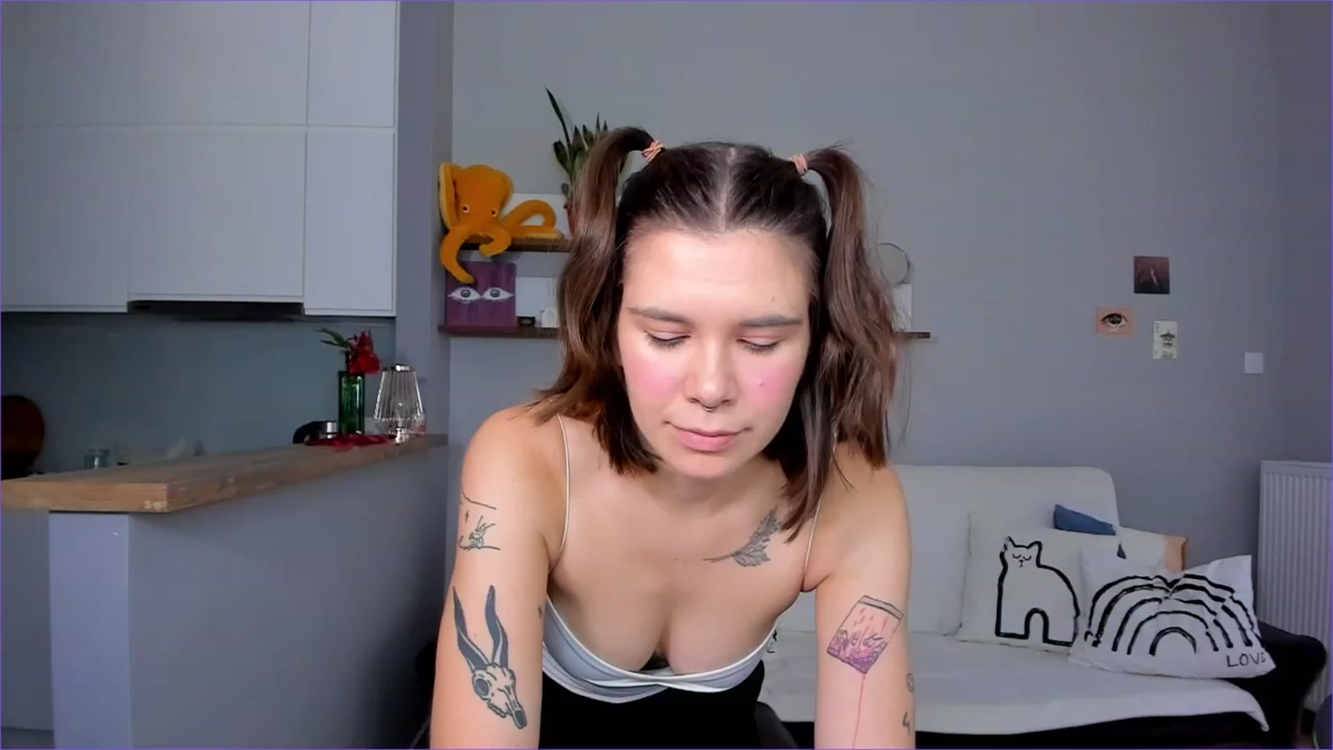 Gallery image thumbnail from Oliv_Port's myfreecams stream on, 05/24/2023, 03:48 image 12 of 20