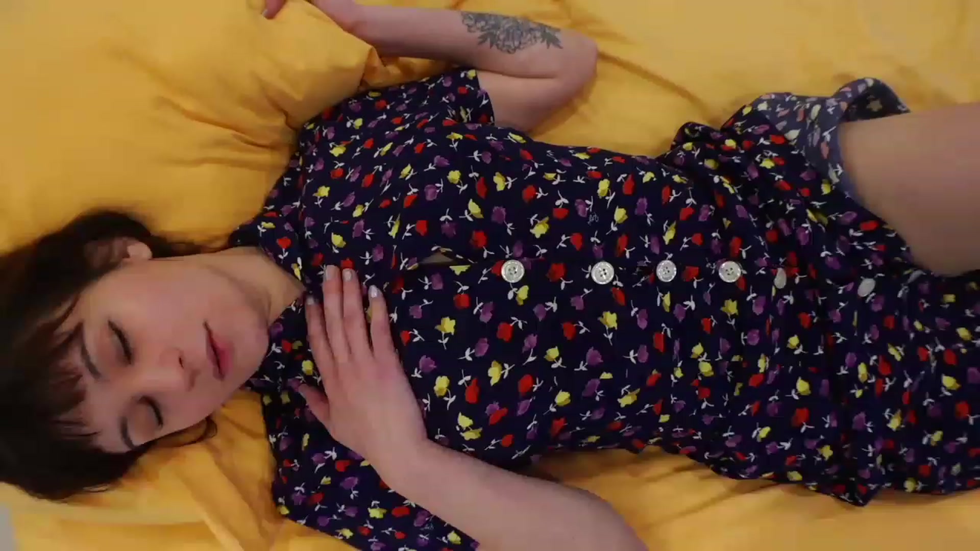Gallery image thumbnail from OliveFox's myfreecams stream on, 04/16/2023, 02:48 image 6 of 20
