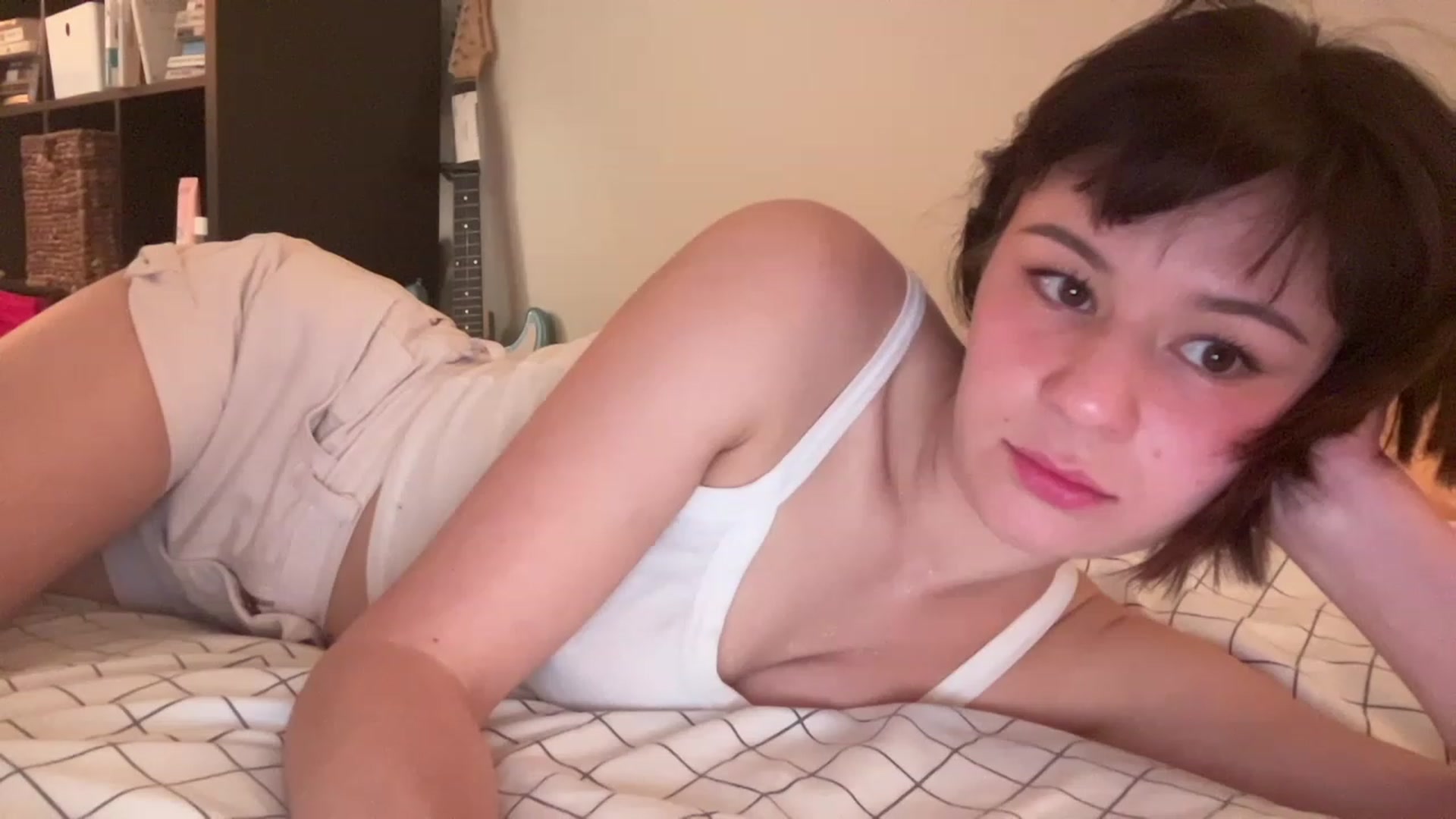 Gallery image thumbnail from OliveFox's myfreecams stream on, 05/13/2023, 08:53 image 7 of 20