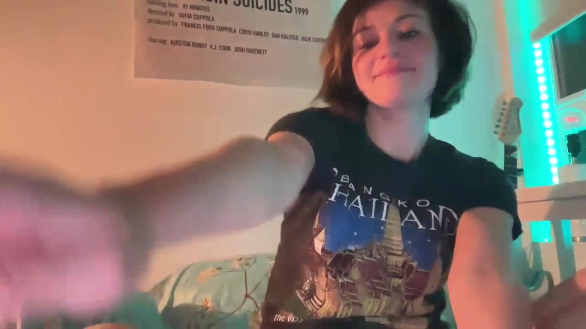 Gallery image thumbnail from OliveFox's myfreecams stream on, 07/18/2023, 09:06 image 15 of 20