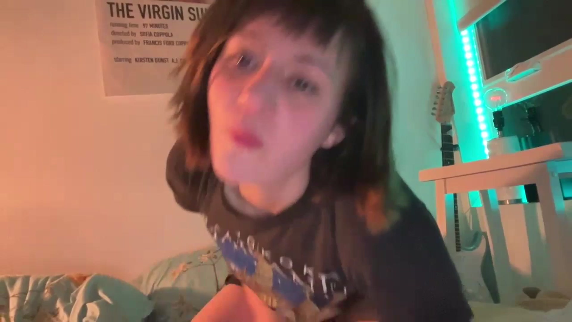 Gallery image thumbnail from OliveFox's myfreecams stream on, 07/18/2023, 09:52 image 1 of 20