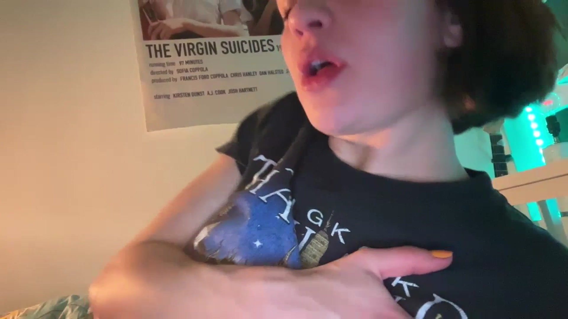 Gallery image thumbnail from OliveFox's myfreecams stream on, 07/18/2023, 09:52 image 3 of 20