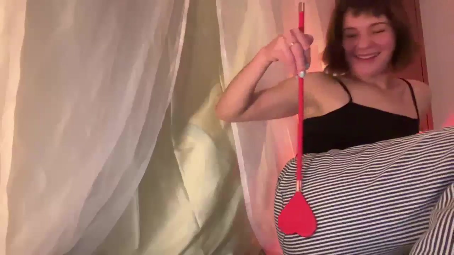 Gallery image thumbnail from OliveFox's myfreecams stream on, 07/26/2023, 06:34 image 14 of 20