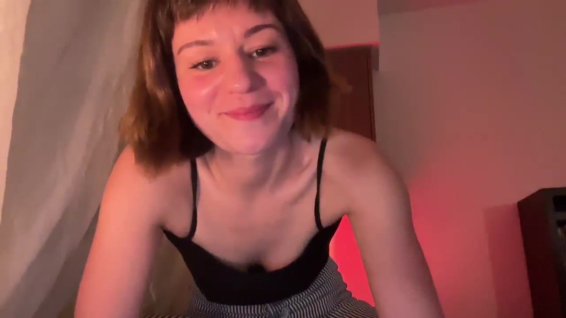 Gallery image thumbnail from OliveFox's myfreecams stream on, 07/26/2023, 06:34 image 8 of 20