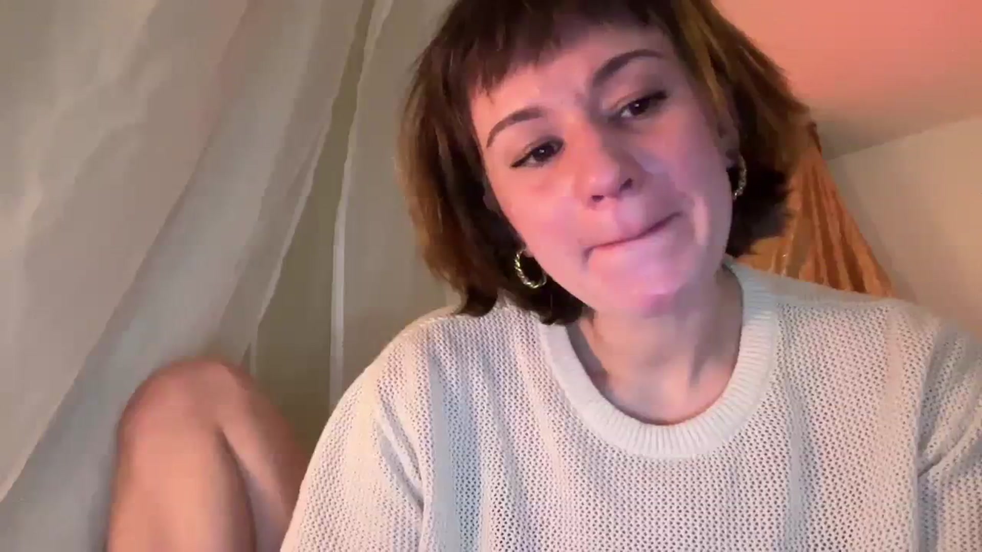 Gallery image thumbnail from OliveFox's myfreecams stream on, 07/29/2023, 07:52 image 16 of 20