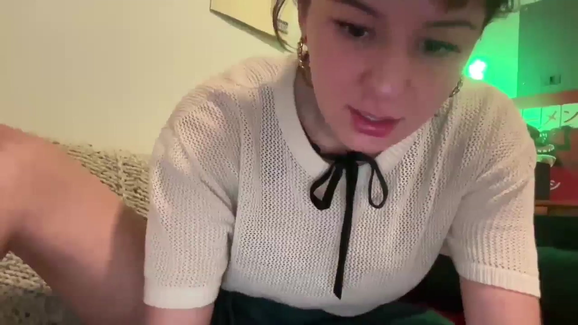 Gallery image thumbnail from OliveFox's myfreecams stream on, 08/16/2023, 05:20 image 15 of 20