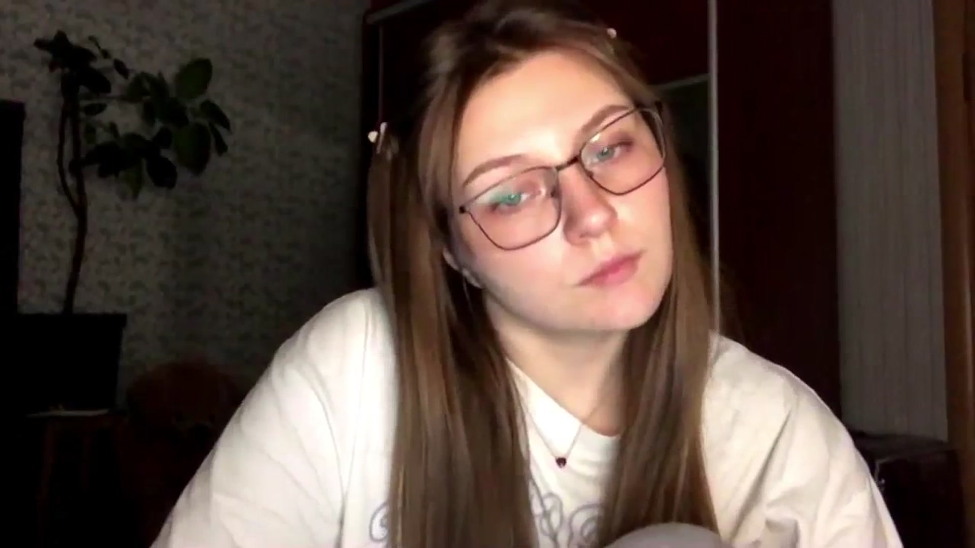 Gallery image thumbnail from Olive_Cutie's myfreecams stream on, 11/27/2025, 23:10 image 17 of 20