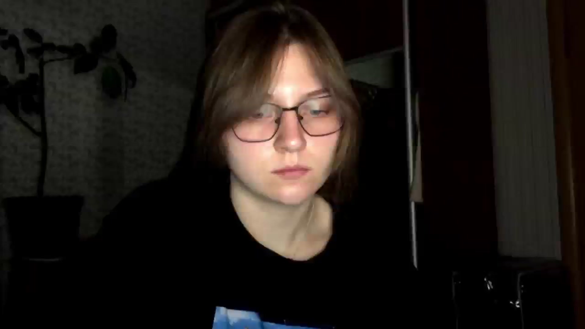 Gallery image thumbnail from Olive_Cutie's myfreecams stream on, 12/01/2025, 23:40 image 6 of 20