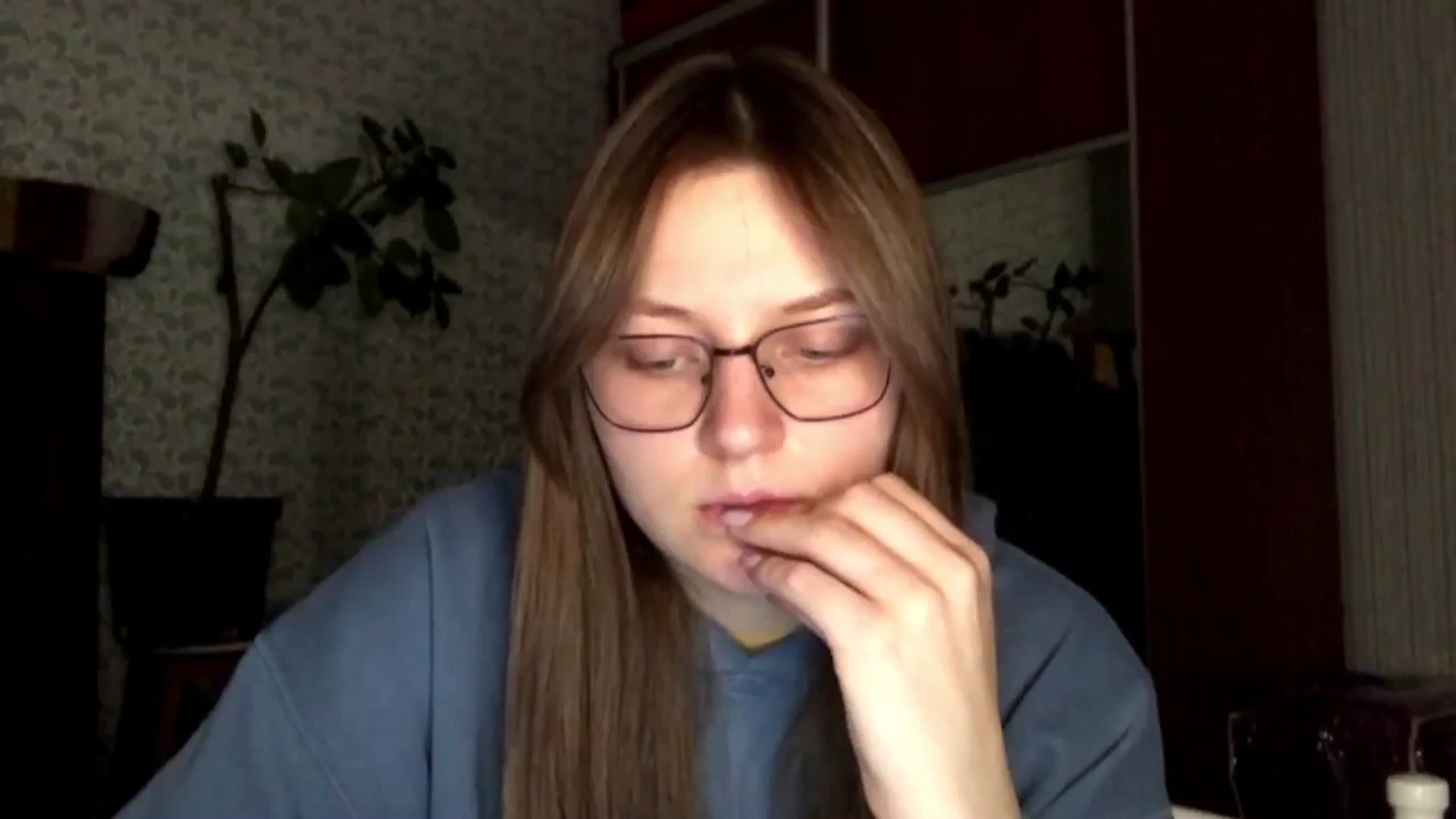 Gallery image thumbnail from Olive_Cutie's myfreecams stream on, 12/05/2025, 23:43 image 15 of 20