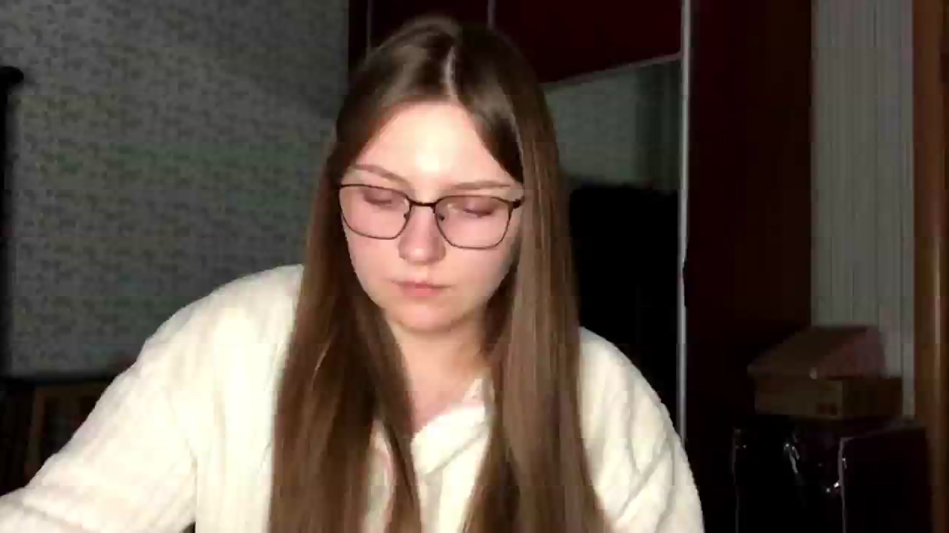 Gallery image thumbnail from Olive_Cutie's myfreecams stream on, 12/17/2025, 23:35 image 11 of 20