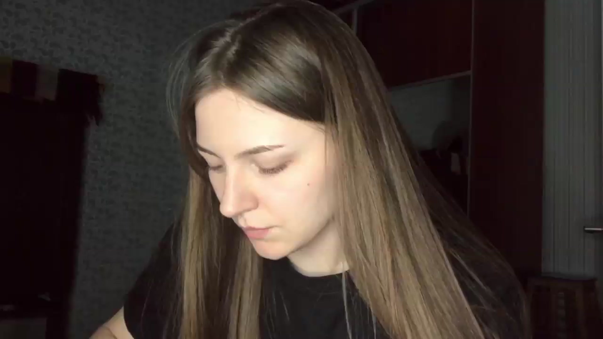Gallery image thumbnail from Olive_Cutie's myfreecams stream on, 05/11/2026, 24:27 image 19 of 20