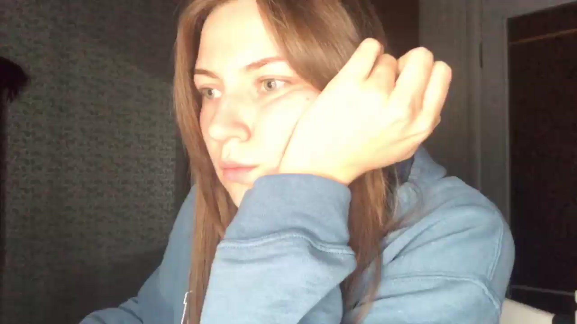 Gallery image thumbnail from Olive_Cutie's myfreecams stream on, 08/27/2026, 22:36 image 5 of 20