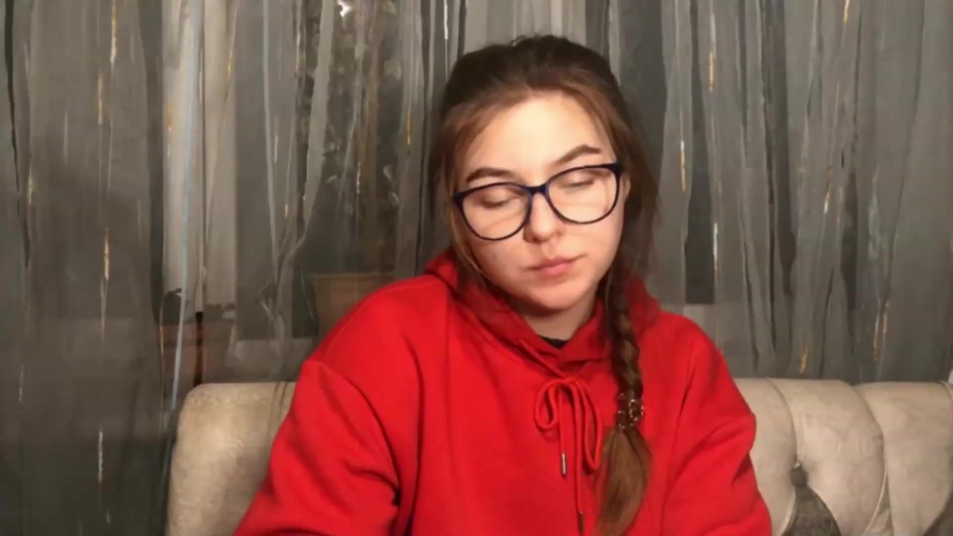 Gallery image thumbnail from Oliveevee_'s myfreecams stream on, 12/02/2022, 21:04 image 10 of 20