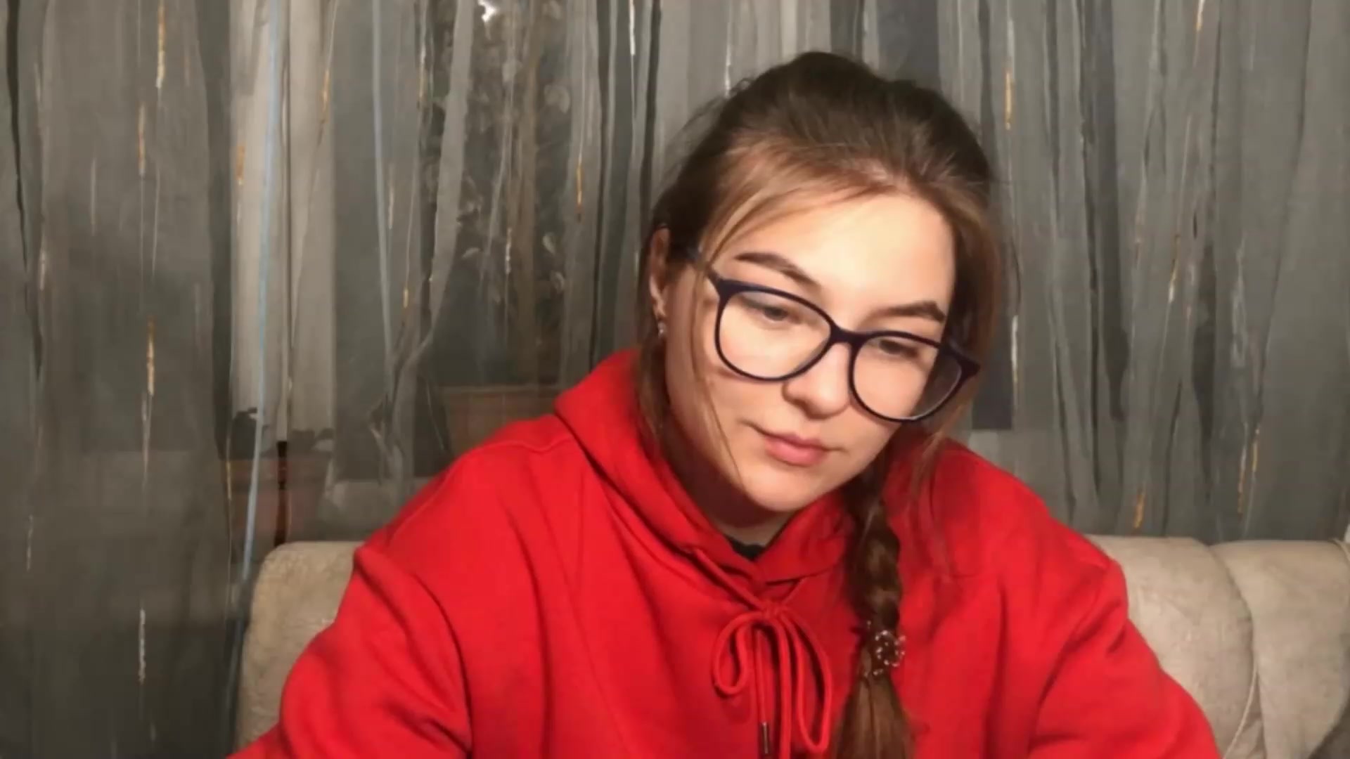 Gallery image thumbnail from Oliveevee_'s myfreecams stream on, 12/02/2022, 21:04 image 5 of 20