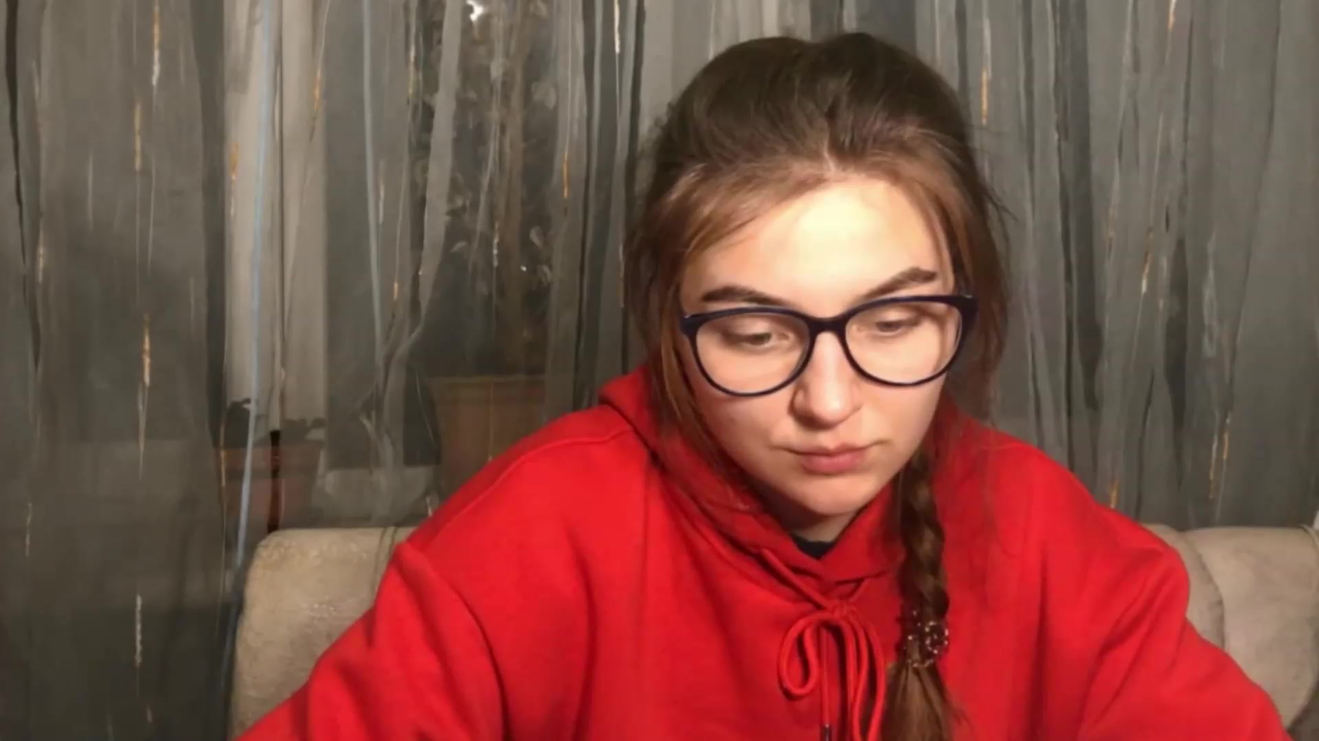 Gallery image thumbnail from Oliveevee_'s myfreecams stream on, 12/02/2022, 21:04 image 18 of 20