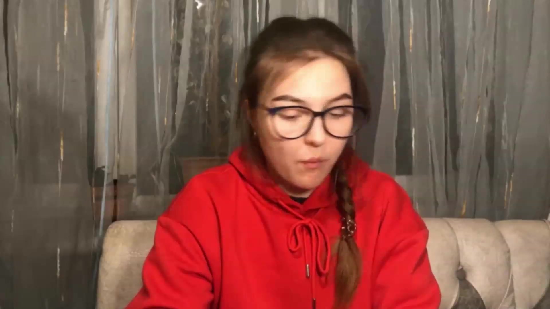 Gallery image thumbnail from Oliveevee_'s myfreecams stream on, 12/02/2022, 21:04 image 8 of 20