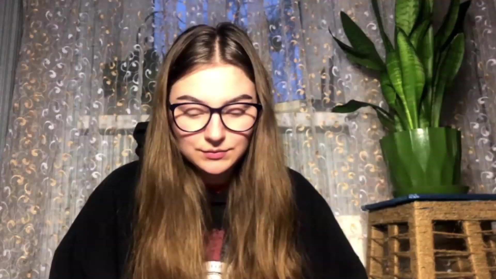 Gallery image thumbnail from Oliveevee_'s myfreecams stream on, 12/04/2022, 14:34 image 4 of 20