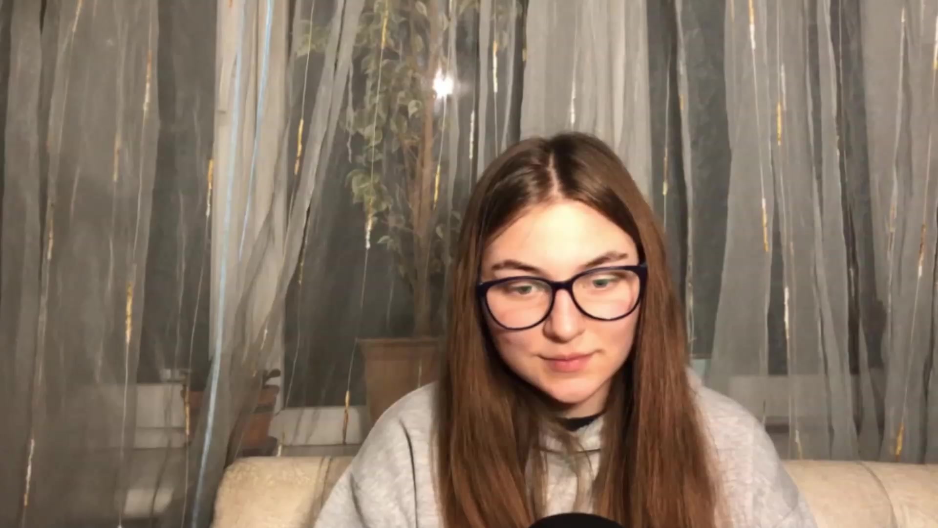 Gallery image thumbnail from Oliveevee_'s myfreecams stream on, 12/07/2022, 24:13 image 18 of 20