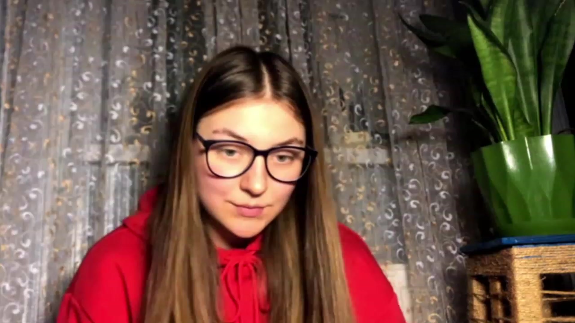 Gallery image thumbnail from Oliveevee_'s myfreecams stream on, 01/16/2023, 19:32 image 9 of 20
