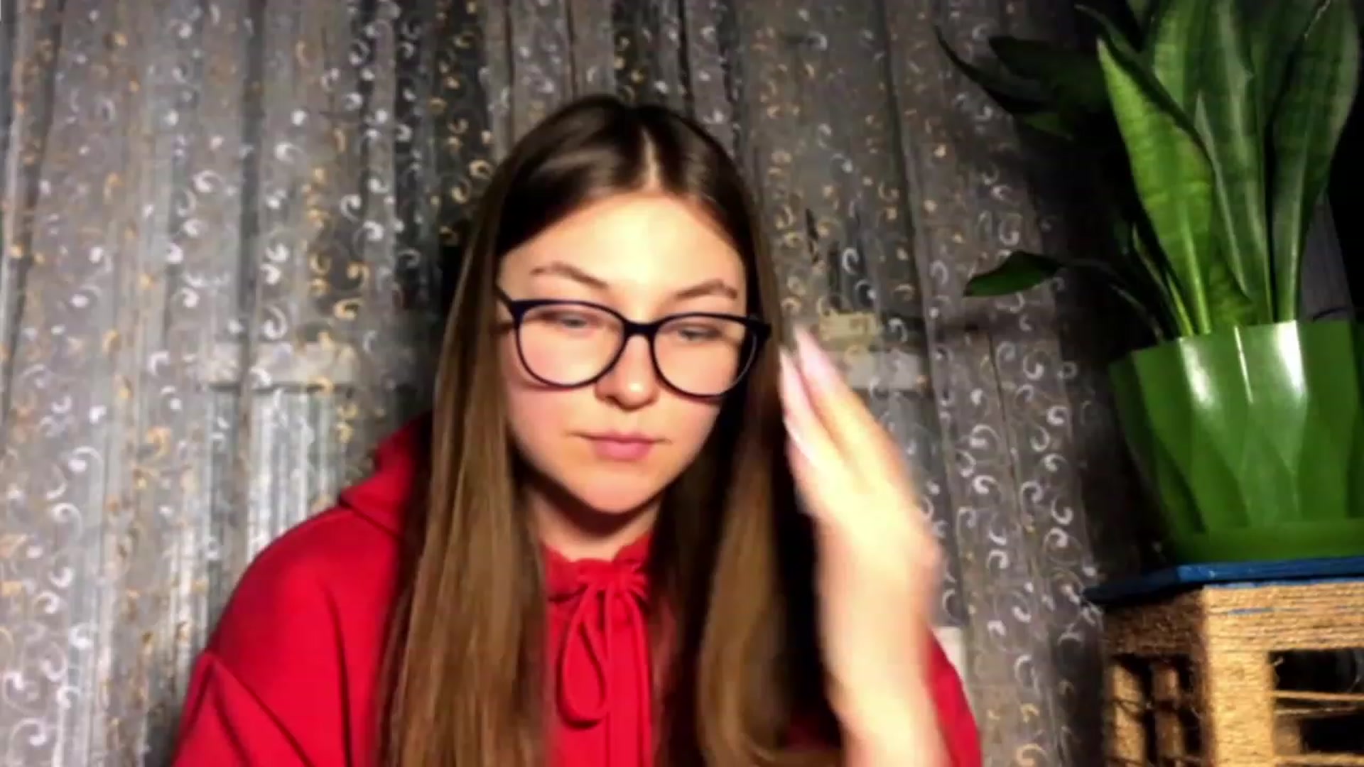 Gallery image thumbnail from Oliveevee_'s myfreecams stream on, 01/16/2023, 19:32 image 3 of 20