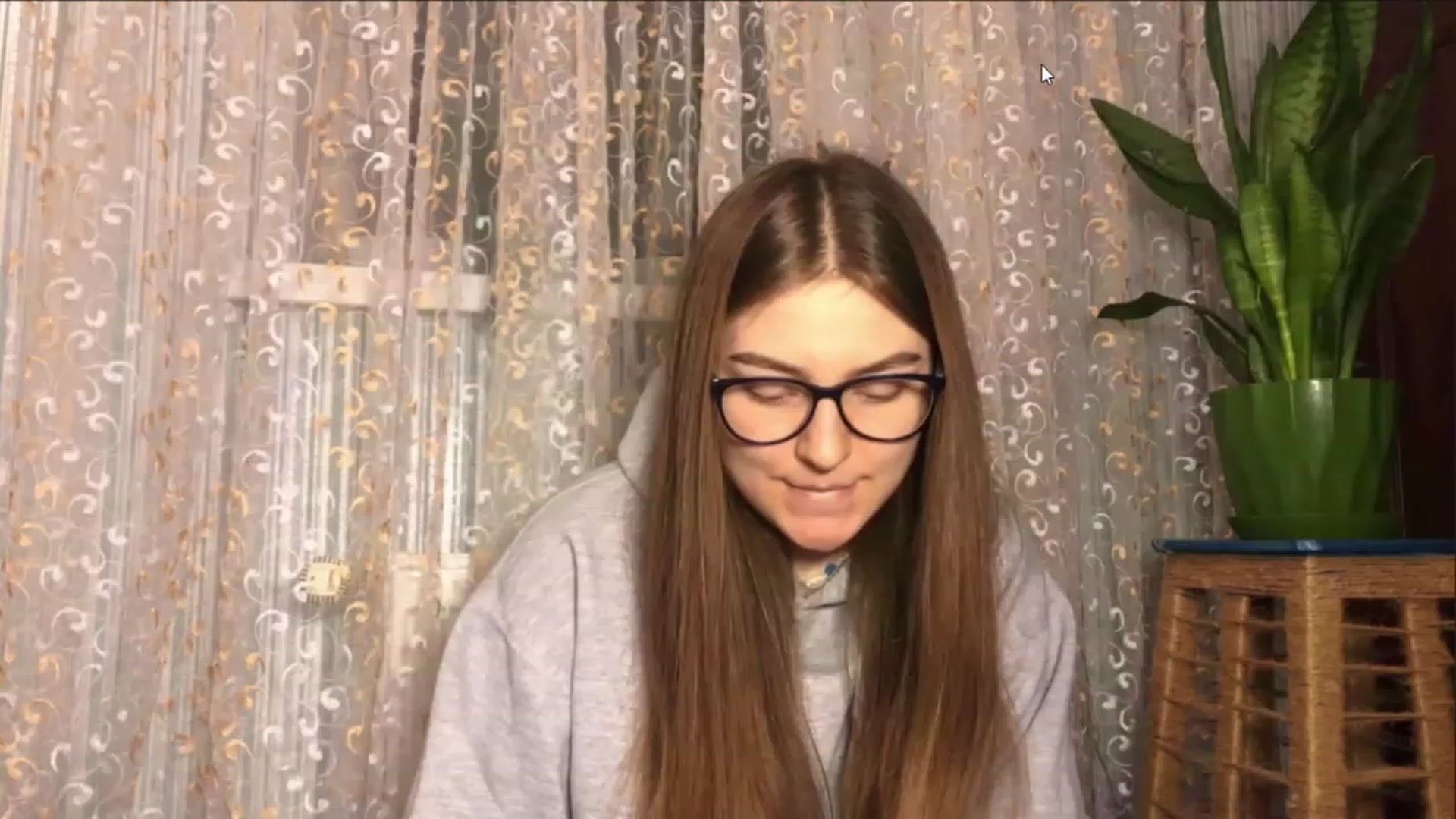 Gallery image thumbnail from Oliveevee_'s myfreecams stream on, 01/18/2023, 19:46 image 3 of 20
