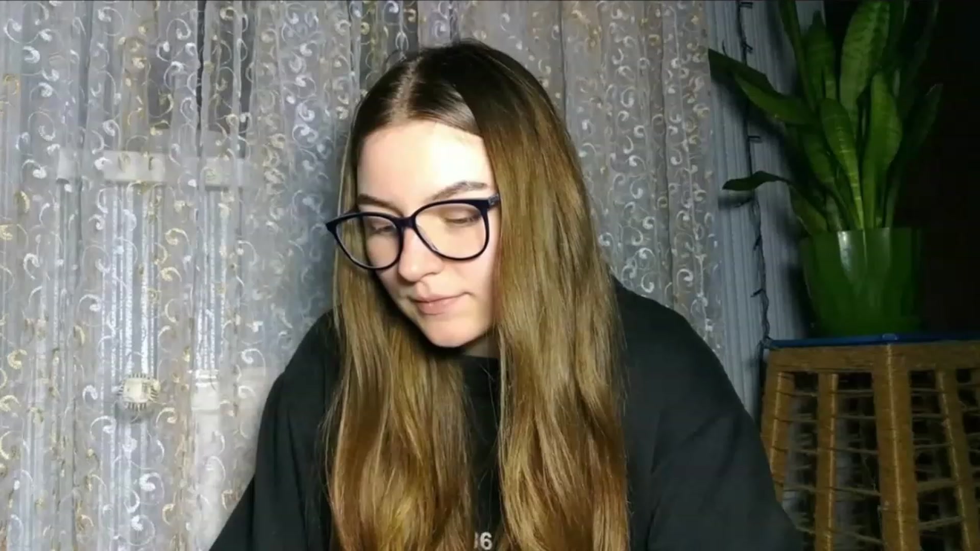 Gallery image thumbnail from Oliveevee_'s myfreecams stream on, 01/20/2023, 19:04 image 3 of 20