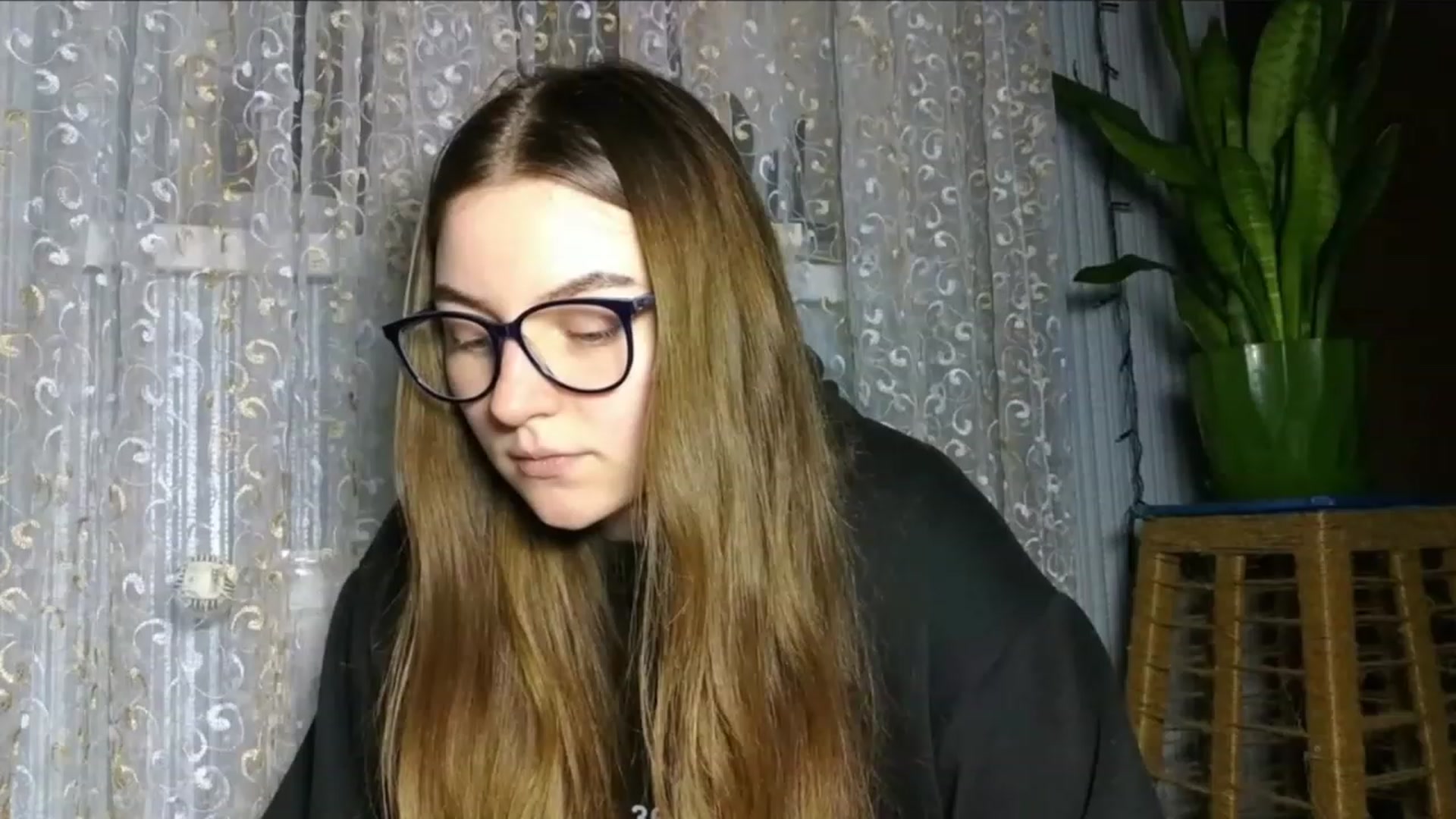 Gallery image thumbnail from Oliveevee_'s myfreecams stream on, 01/20/2023, 19:04 image 16 of 20