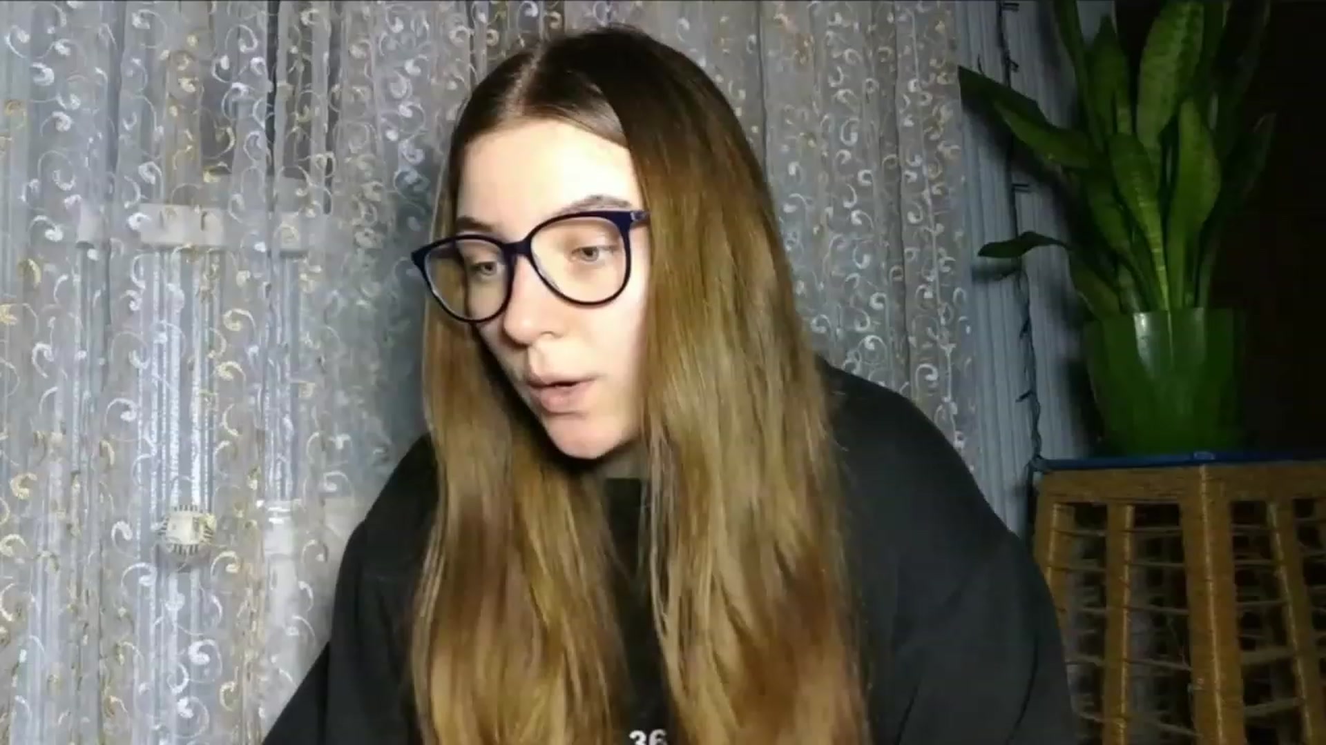 Gallery image thumbnail from Oliveevee_'s myfreecams stream on, 01/20/2023, 19:04 image 18 of 20