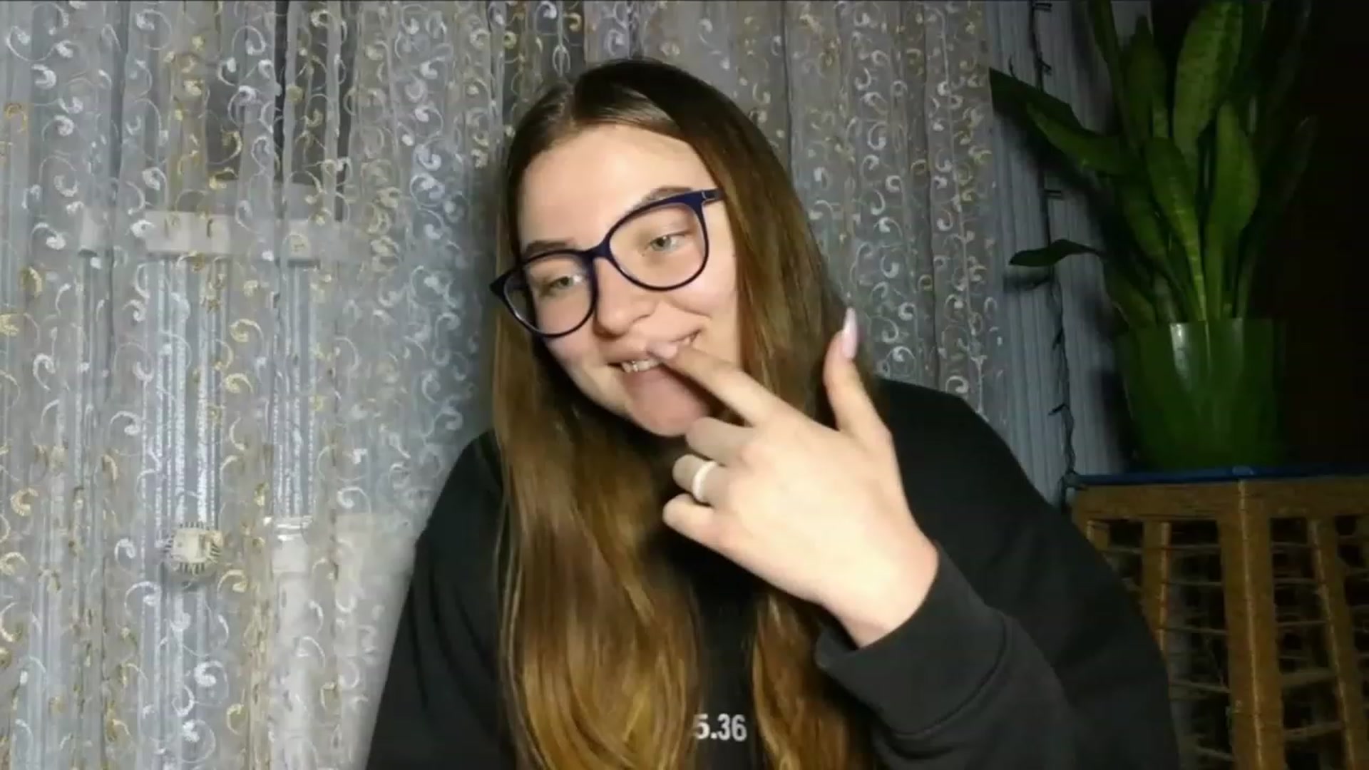Gallery image thumbnail from Oliveevee_'s myfreecams stream on, 01/20/2023, 19:04 image 6 of 20