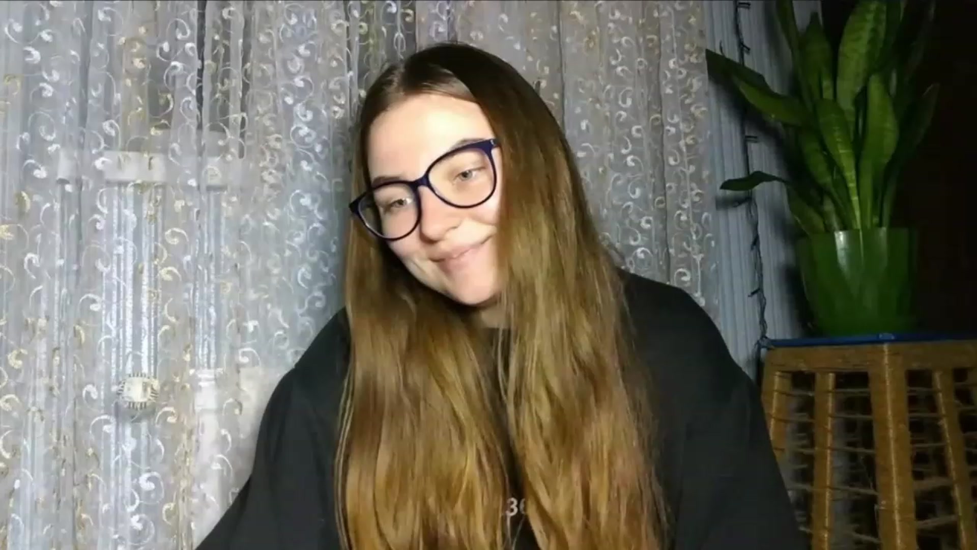 Gallery image thumbnail from Oliveevee_'s myfreecams stream on, 01/20/2023, 19:04 image 14 of 20