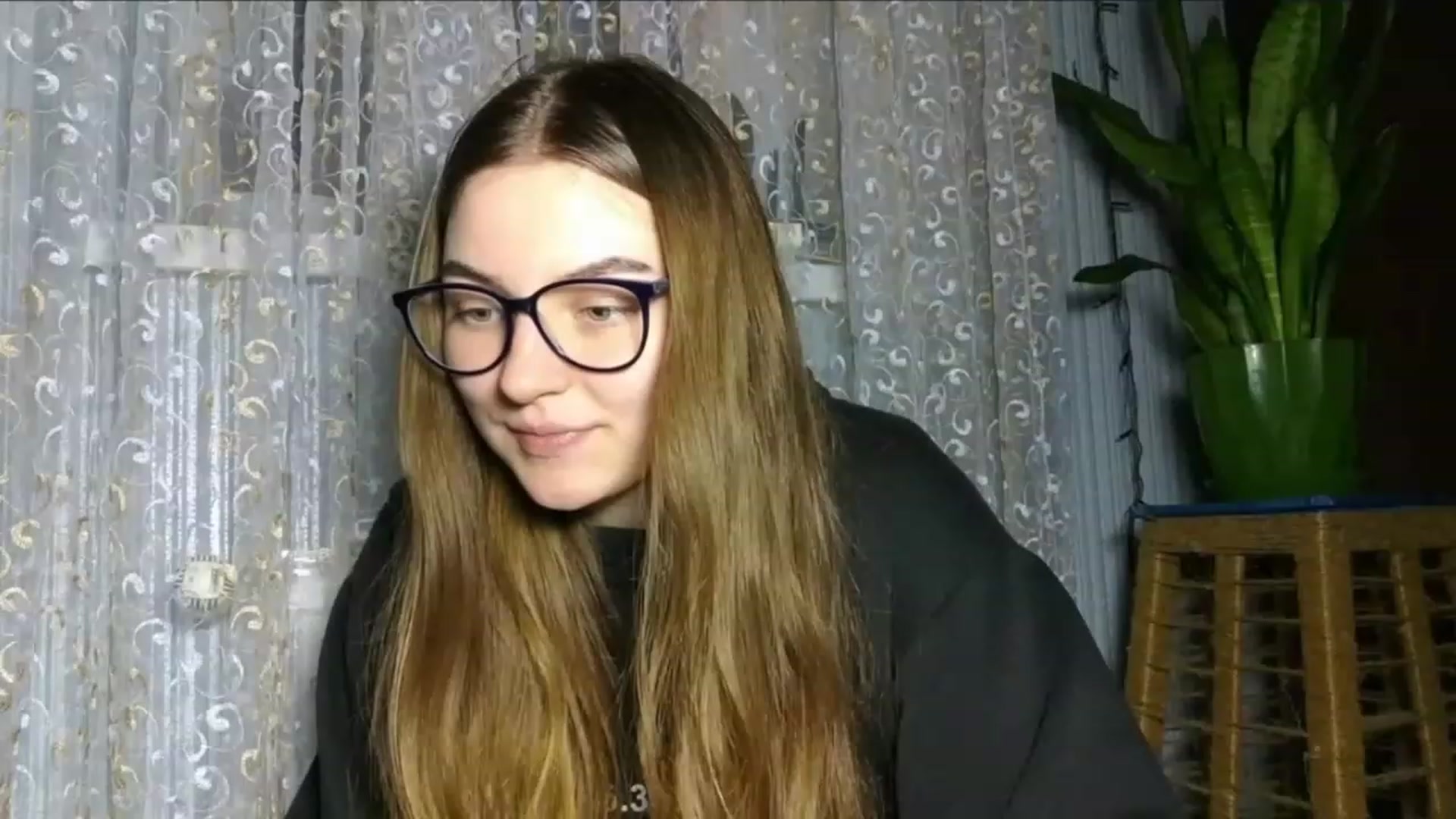 Gallery image thumbnail from Oliveevee_'s myfreecams stream on, 01/20/2023, 19:04 image 10 of 20