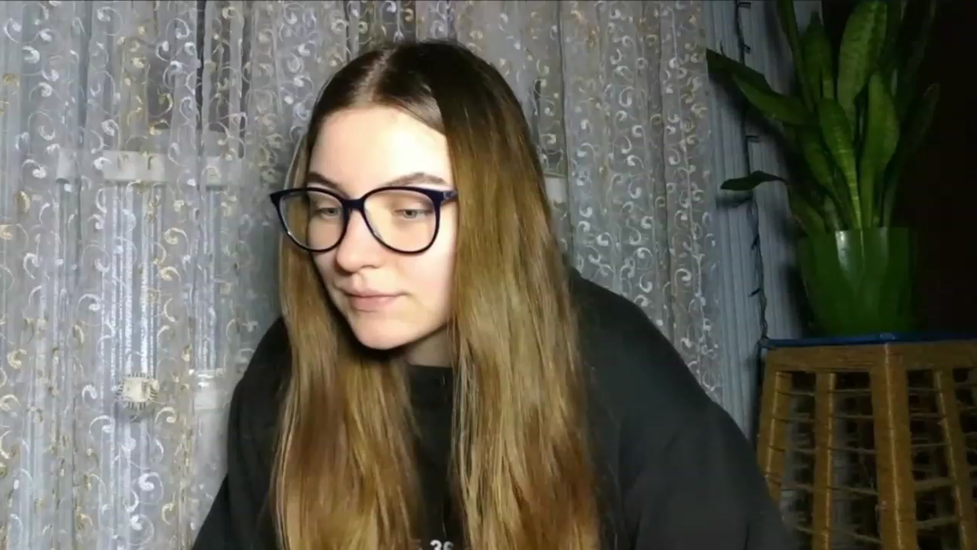 Gallery image thumbnail from Oliveevee_'s myfreecams stream on, 01/20/2023, 19:04 image 17 of 20