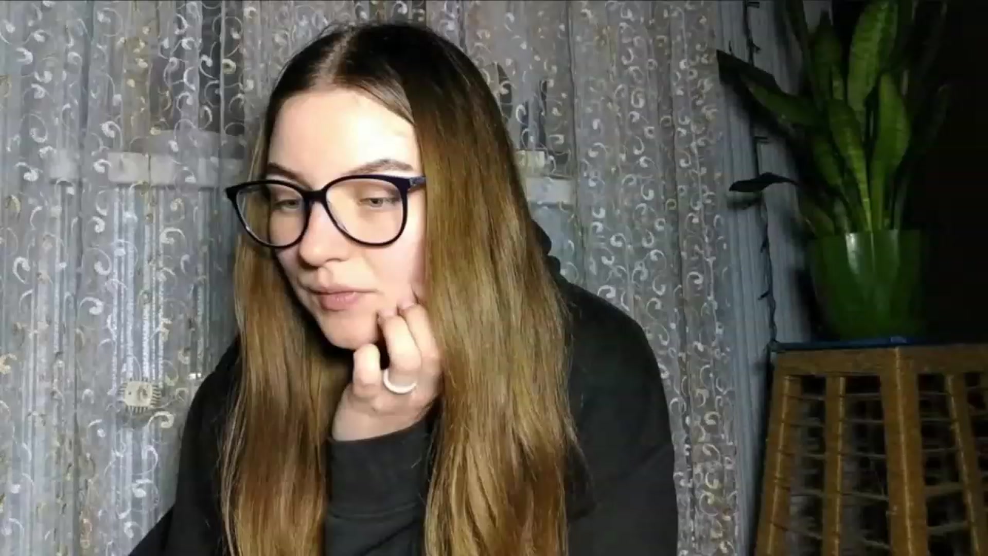 Gallery image thumbnail from Oliveevee_'s myfreecams stream on, 01/20/2023, 19:51 image 2 of 20