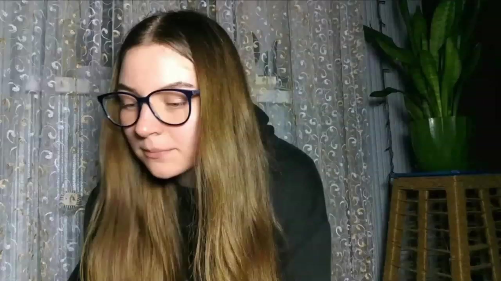 Gallery image thumbnail from Oliveevee_'s myfreecams stream on, 01/20/2023, 19:51 image 6 of 20