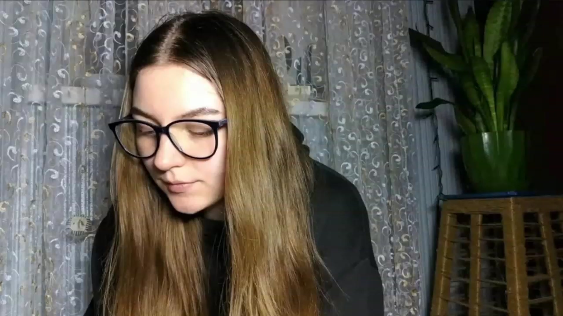 Gallery image thumbnail from Oliveevee_'s myfreecams stream on, 01/20/2023, 19:51 image 15 of 20