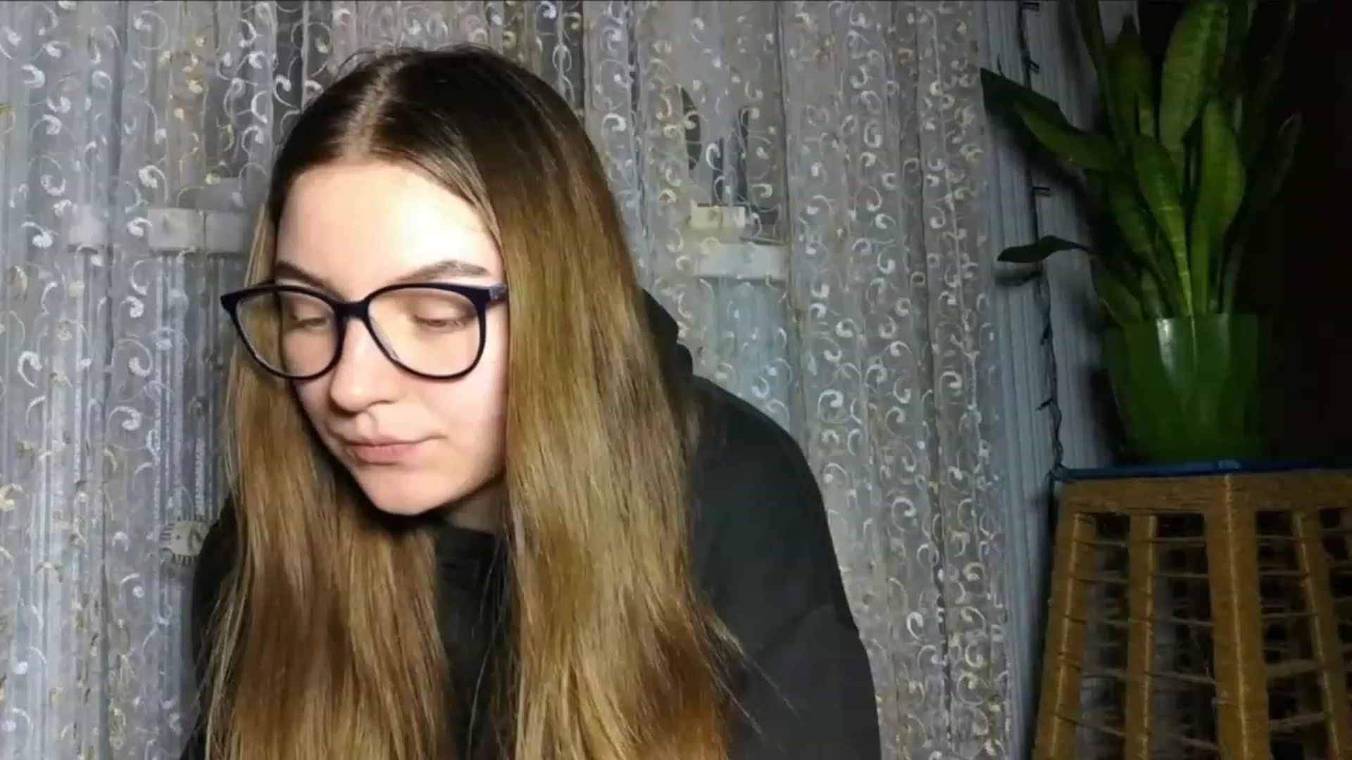 Gallery image thumbnail from Oliveevee_'s myfreecams stream on, 01/20/2023, 19:51 image 14 of 20