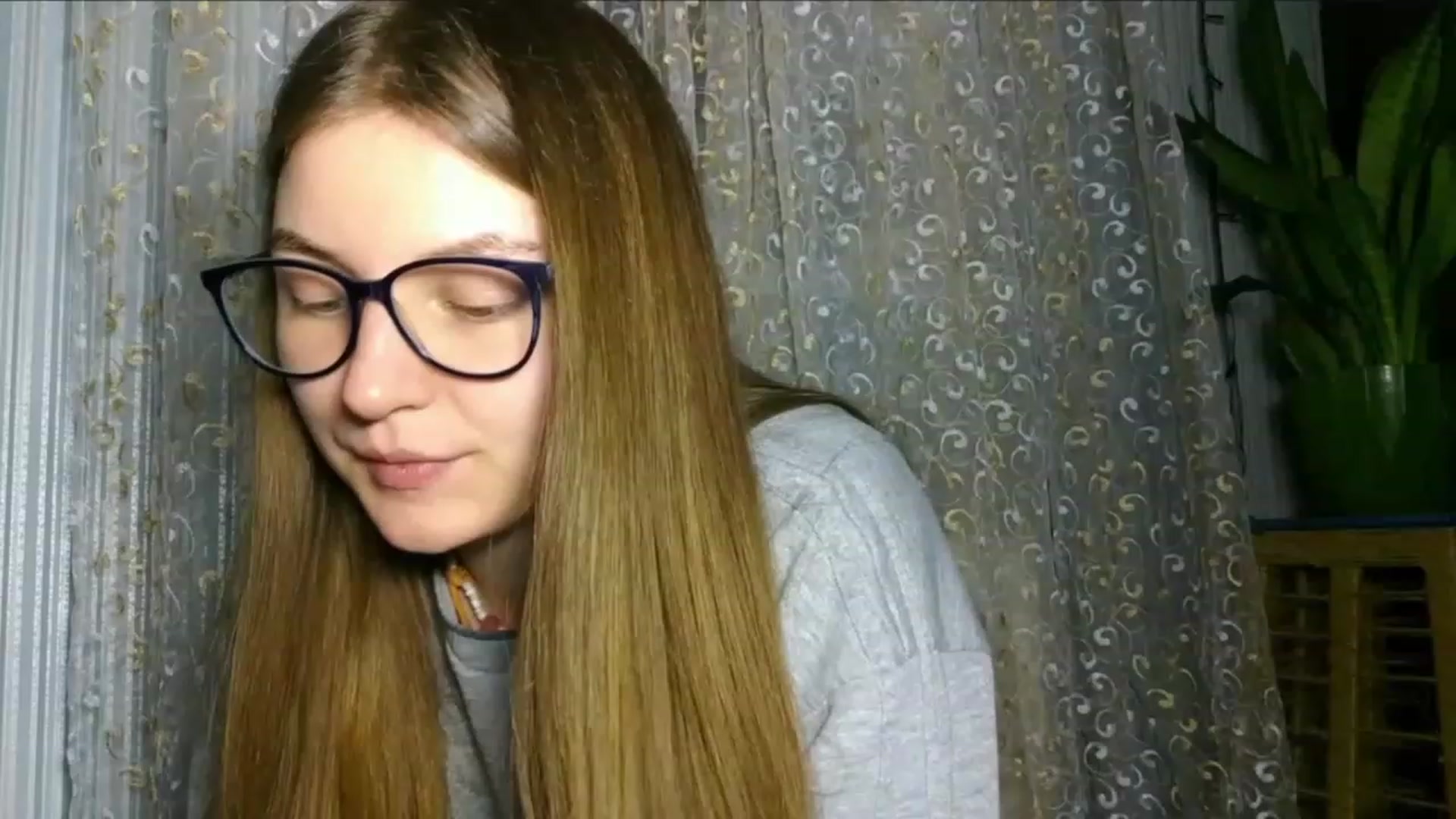 Gallery image thumbnail from Oliveevee_'s myfreecams stream on, 01/22/2023, 21:50 image 3 of 20