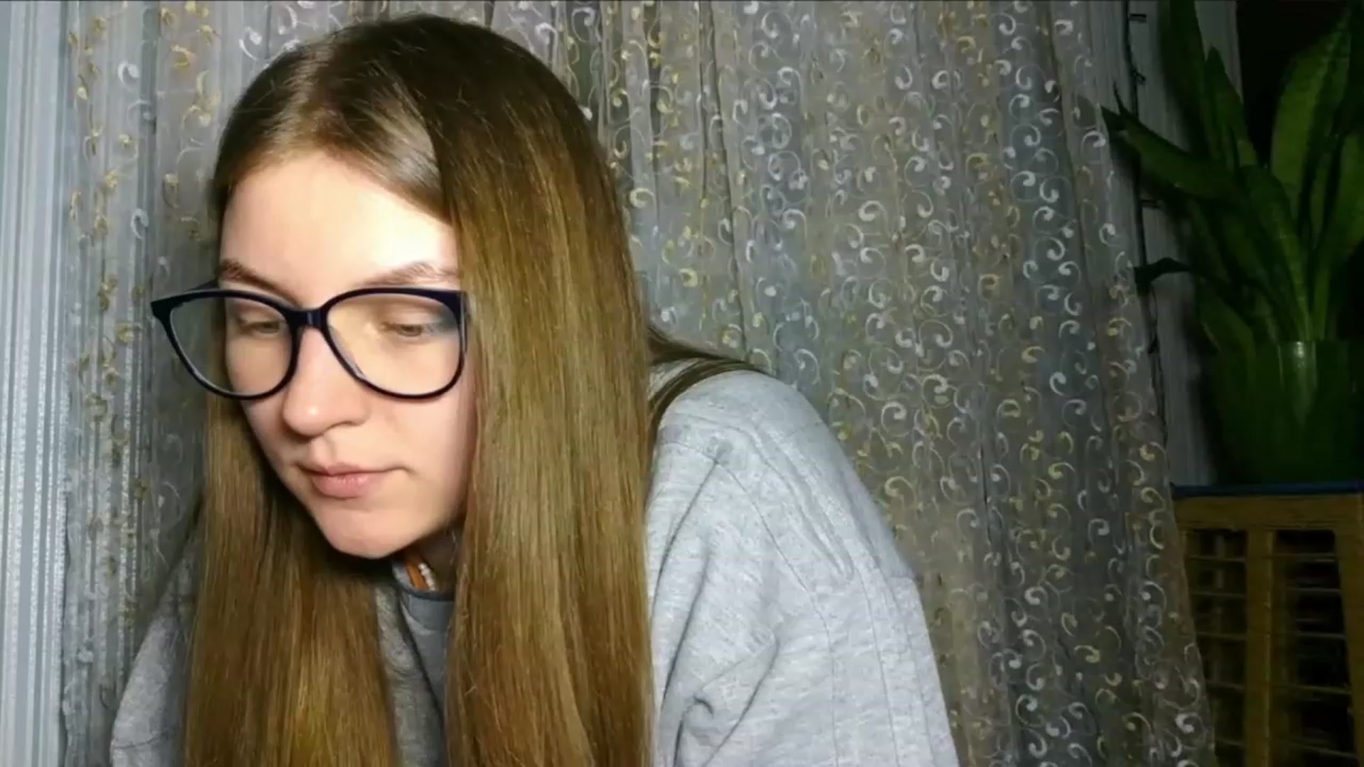 Gallery image thumbnail from Oliveevee_'s myfreecams stream on, 01/22/2023, 21:50 image 4 of 20